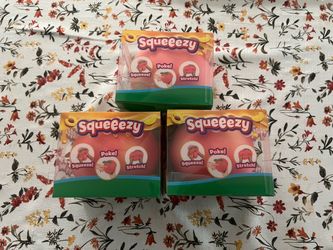 Squeezy peach squishy