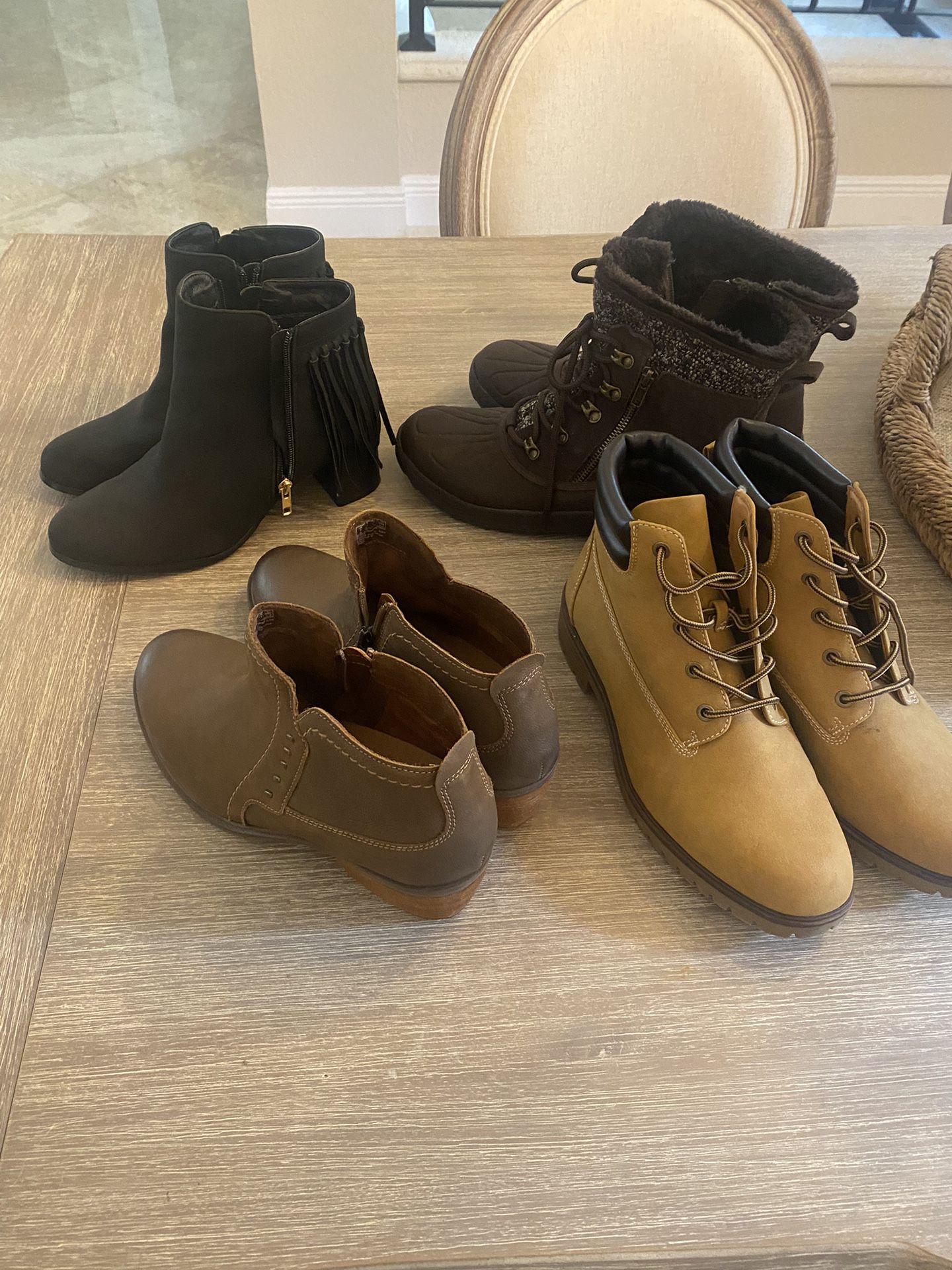 4 Cute And Great Condition Boots 
