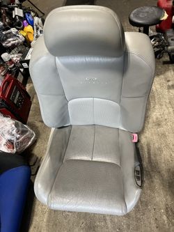 Infiniti G35 Sedan 2006 Passanger Seat Parts