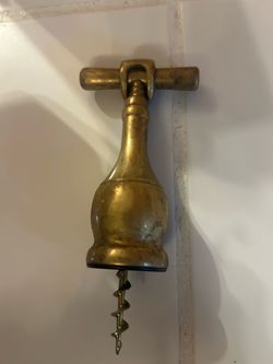 vintage brass corkscrew shaped like a traditional Italian fiasco (Chianti) wine bottle. [1] (https://offerup.com/redirect/?o=aHR0cHM6Ly93d3cuZXRzeS5jb