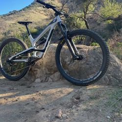 YT Capra Bike