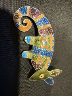 Armadillo Brooch