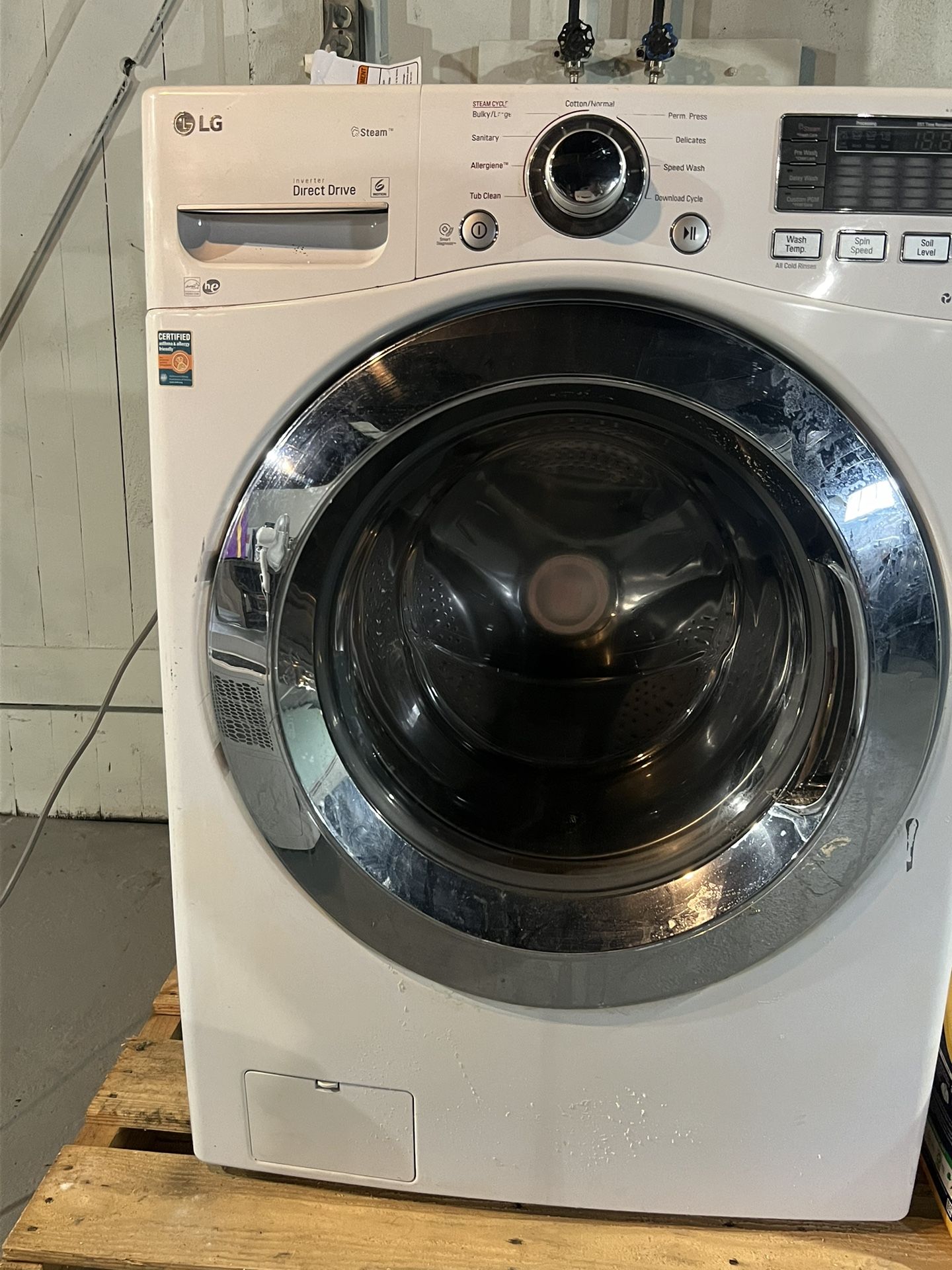 LG WASHER AND DRYER ( AS IS )