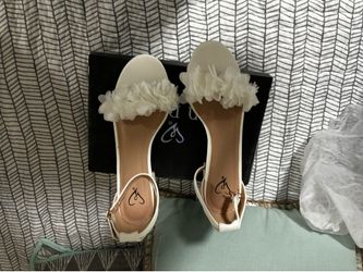 Women’s dress shoes