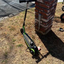 Razor E90 Electric Scooter