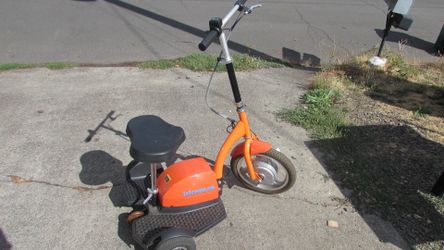 Yo Scooter Electric Bike Trike 300