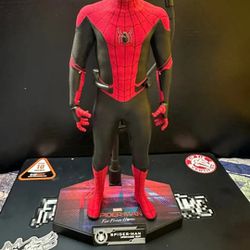 Hot Toys Upgraded Suit