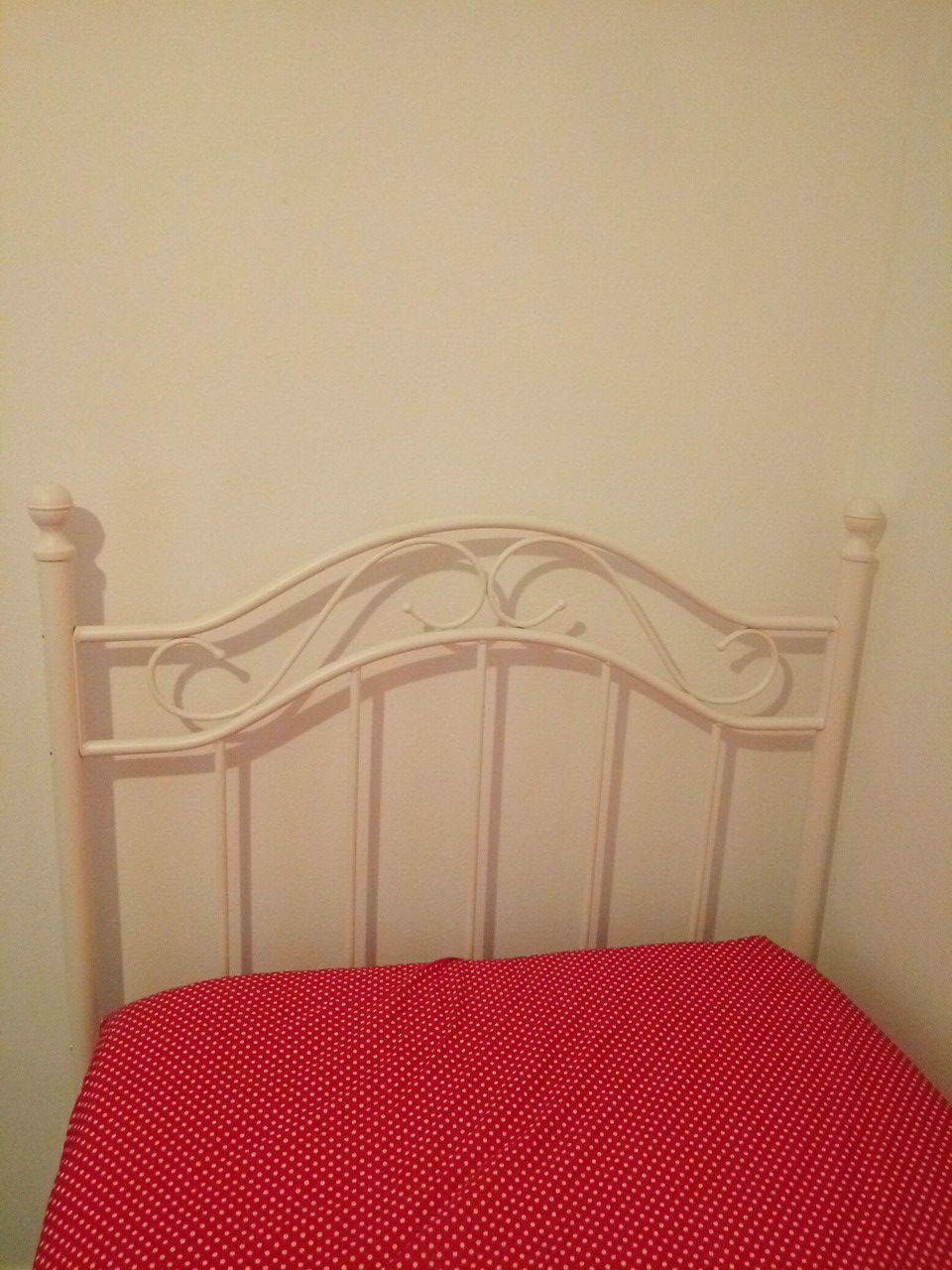 Metal Bed Frame (Twin)