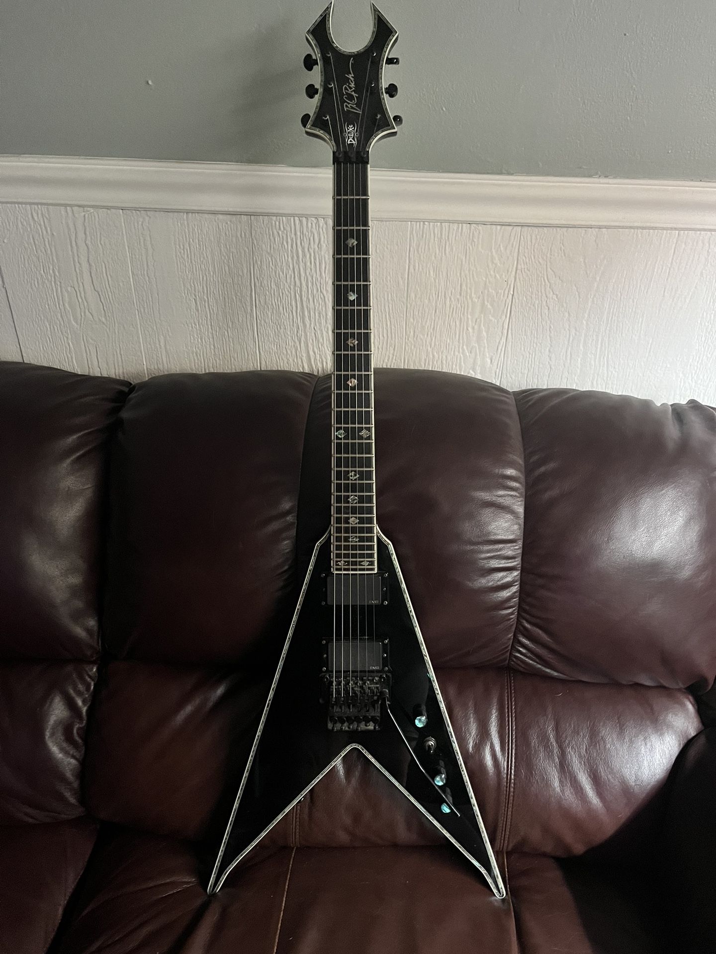 B.C. Rich JR V NJ Deluxe - Rare