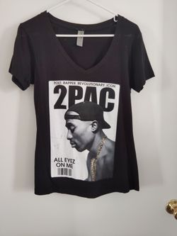 Large v neck graphic T-shirt