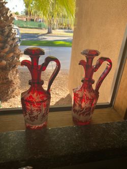 Antique-Two hands tasted bottles for perfume