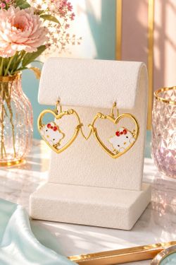💕 Hello Kitty Heart Hoop Earrings 💕