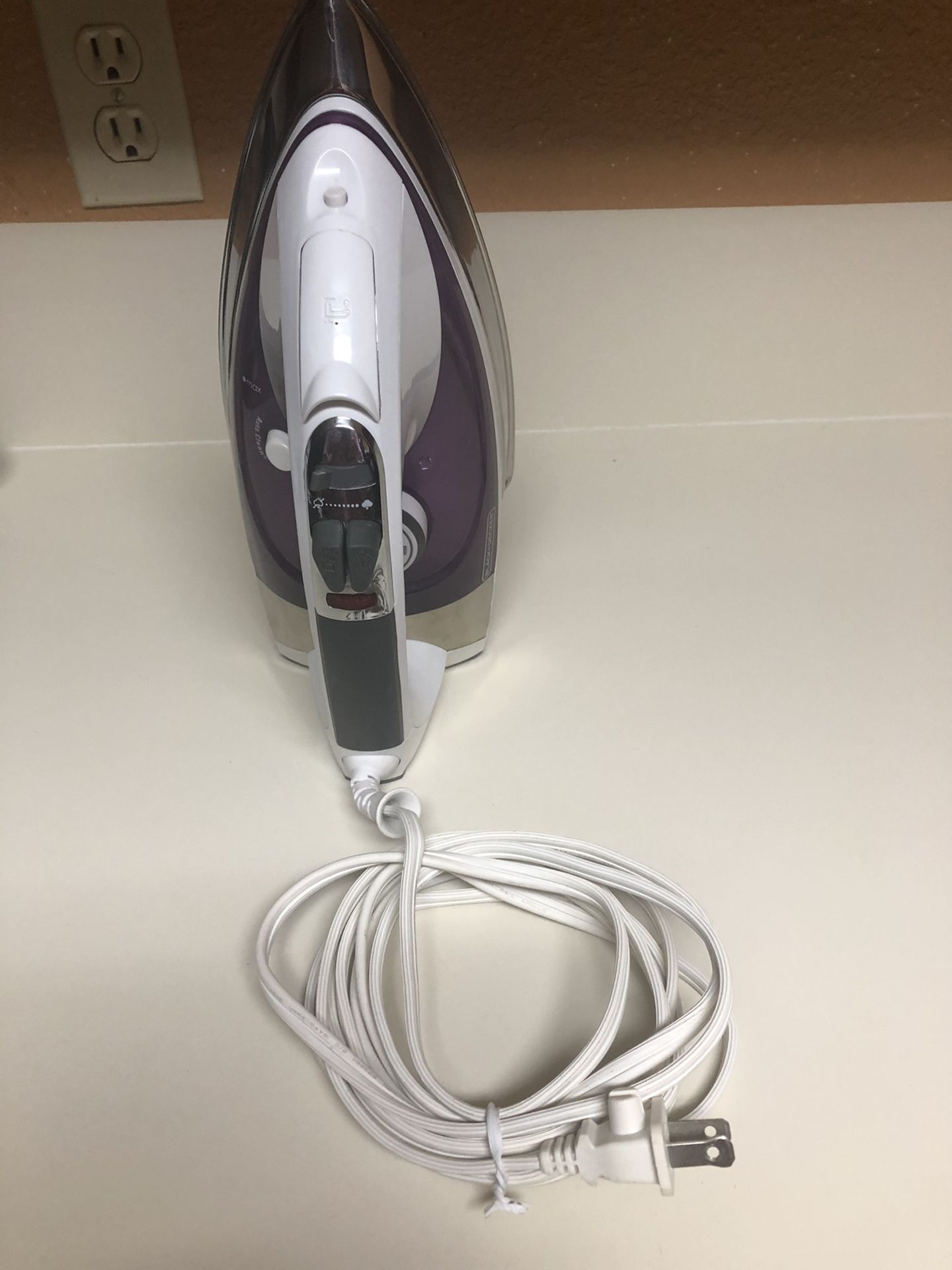 Black & Decker steam iron