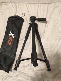 XTech Camera Tripod with Carry Bag
