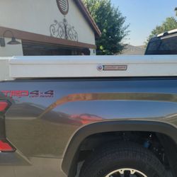  Side Tool Box 