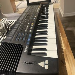 Roland e 2024 36 intelligent synthesizer