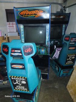 Midway hydro thunder arcade machine