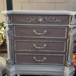 Refurbished 4 Drawer Dresser