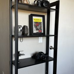 Bookshelf (black) 