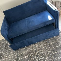 Sofa Couch That Pulls Out Into Full size Bed 