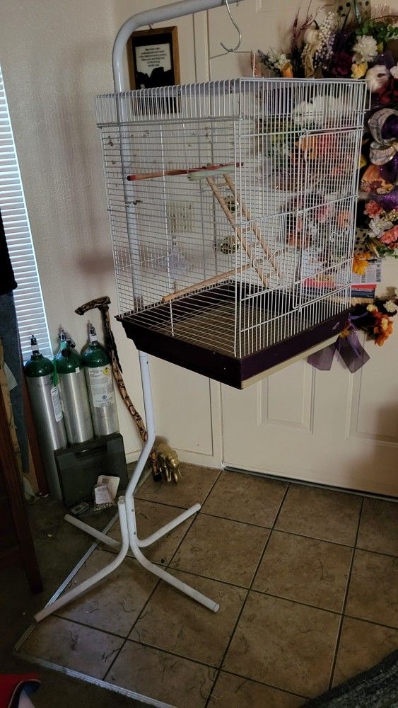 Bird Cage With Stand. 