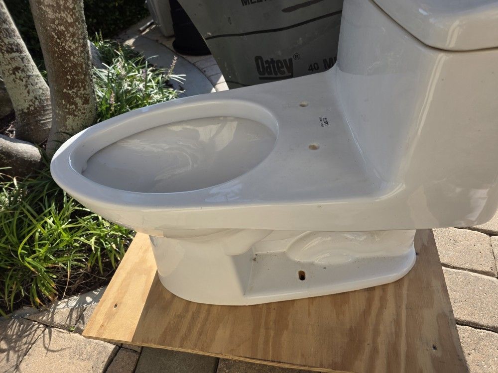 Toto Toilet