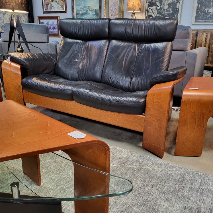 Ekornes Stressless Bentwood Frame Leather Push Back Loveseat