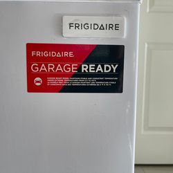 Congelador compacto Frigidaire
