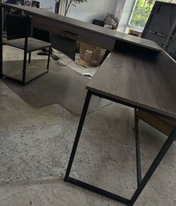 L-Shaped Office Desk with Drawers