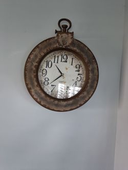 Lg Metal clock