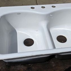 Kohler Kitchen Sink - Dual Cast Iron