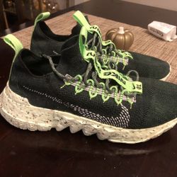 Nike Space Hippie 01