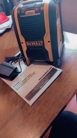 Dewalt 12v/20v Max Bluetooth speaker