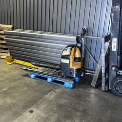 Big Joe Electric Pallet Jack 