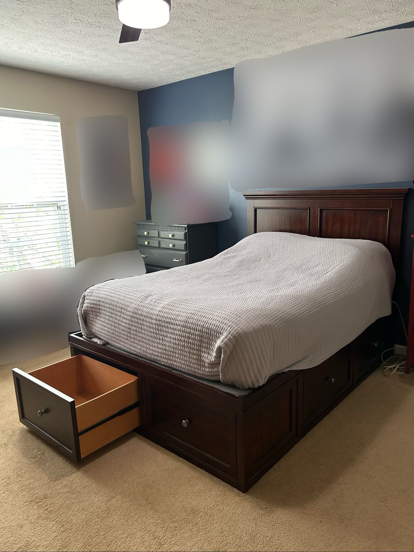 Full/Double Size Storage Bed