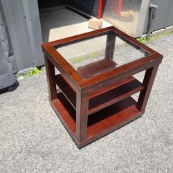 Raymond and Flanigan Nesting Tables 