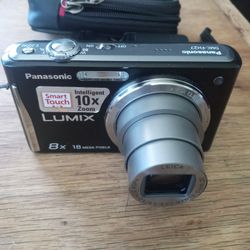 PANASONIC SMART TOUCH DIGITAL CAMERA 3.0" LCD TOUCH SCREEN 10X OPTICAL ZOOM 16 MEGAPIXELES TESTED WORKING GREAT