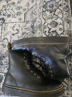 Botas D M