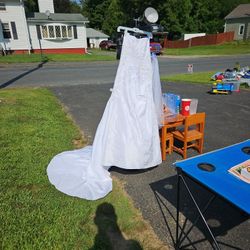 David's Bridal Wedding Dress Size 8