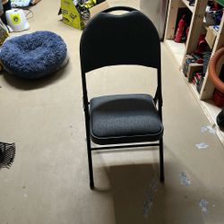 6x Black Folding Chairs