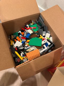 Bulk lego bricks one box (around 10 lbs)