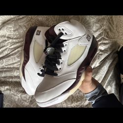 Jordan 5 Retro Burgandy 