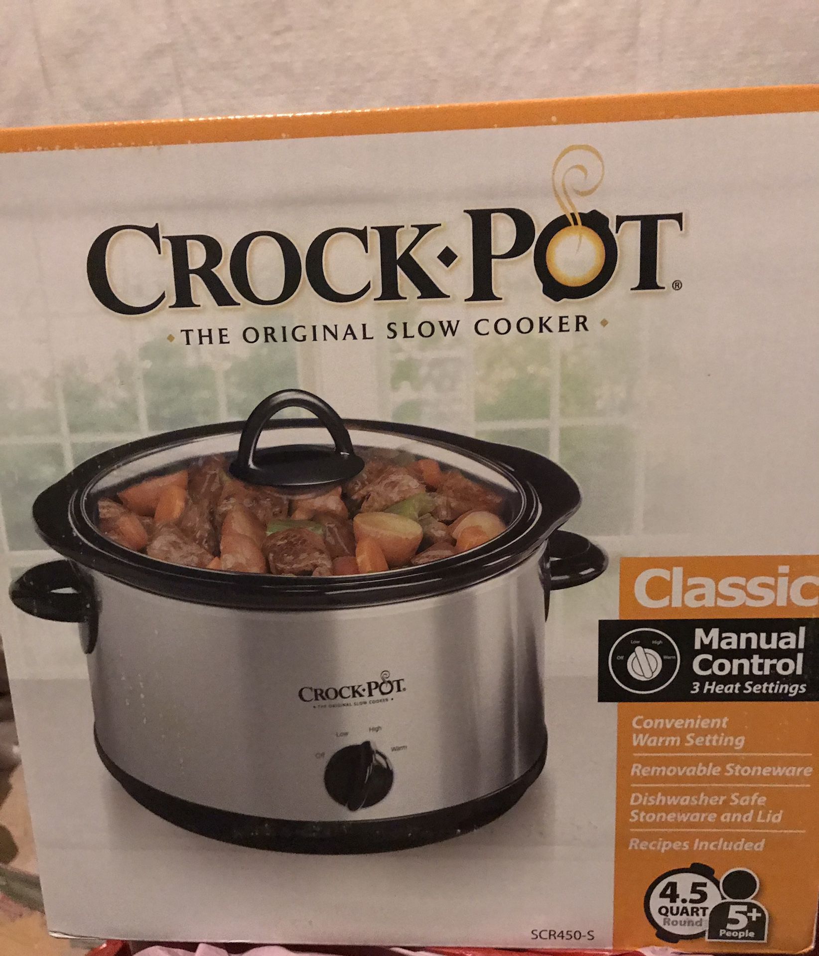 Brand new crock pot in box