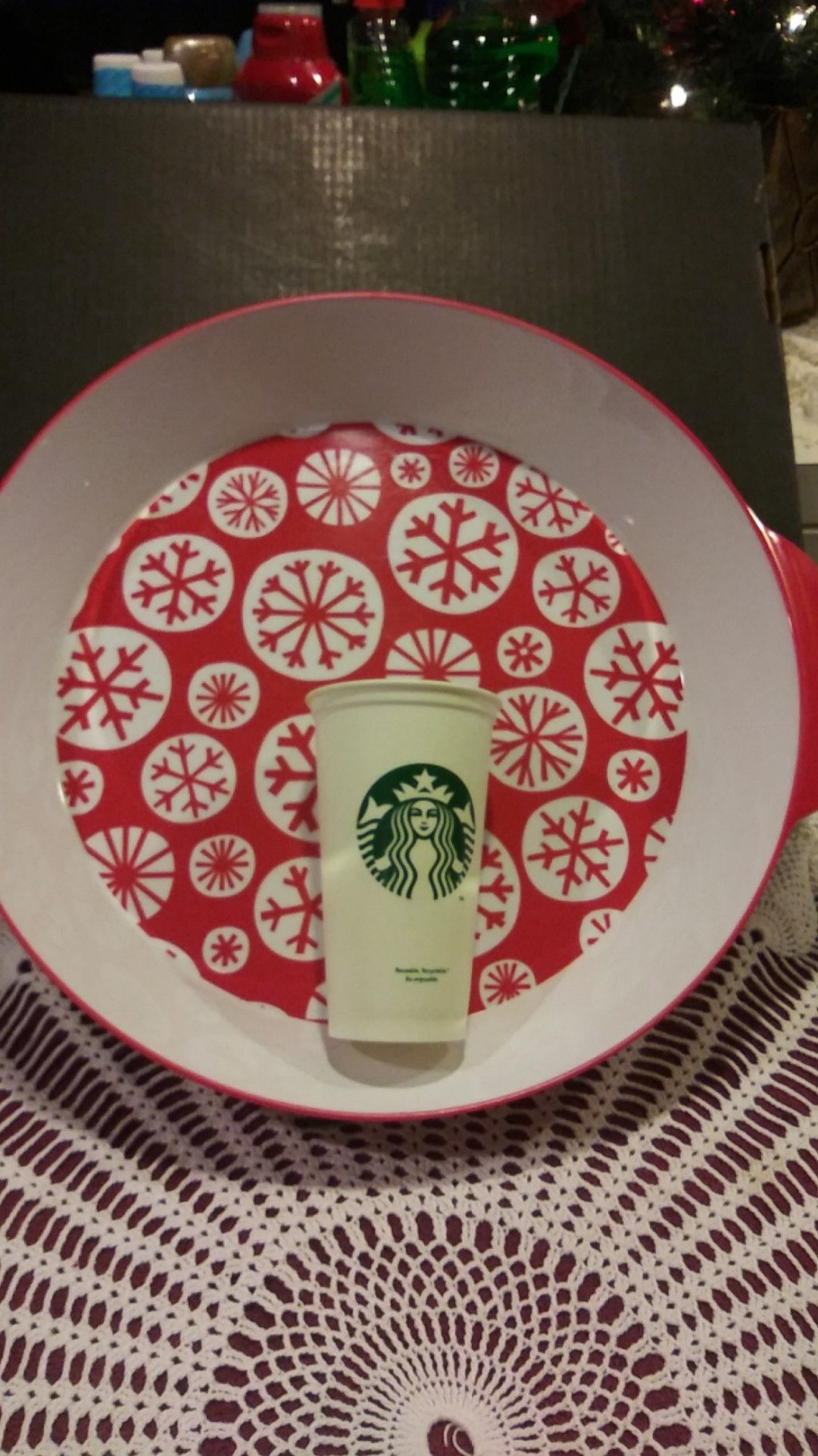 Reduced Price💫🎄 NICE CHRISTMAS/SNOWFLAKE PLATTER!🎅