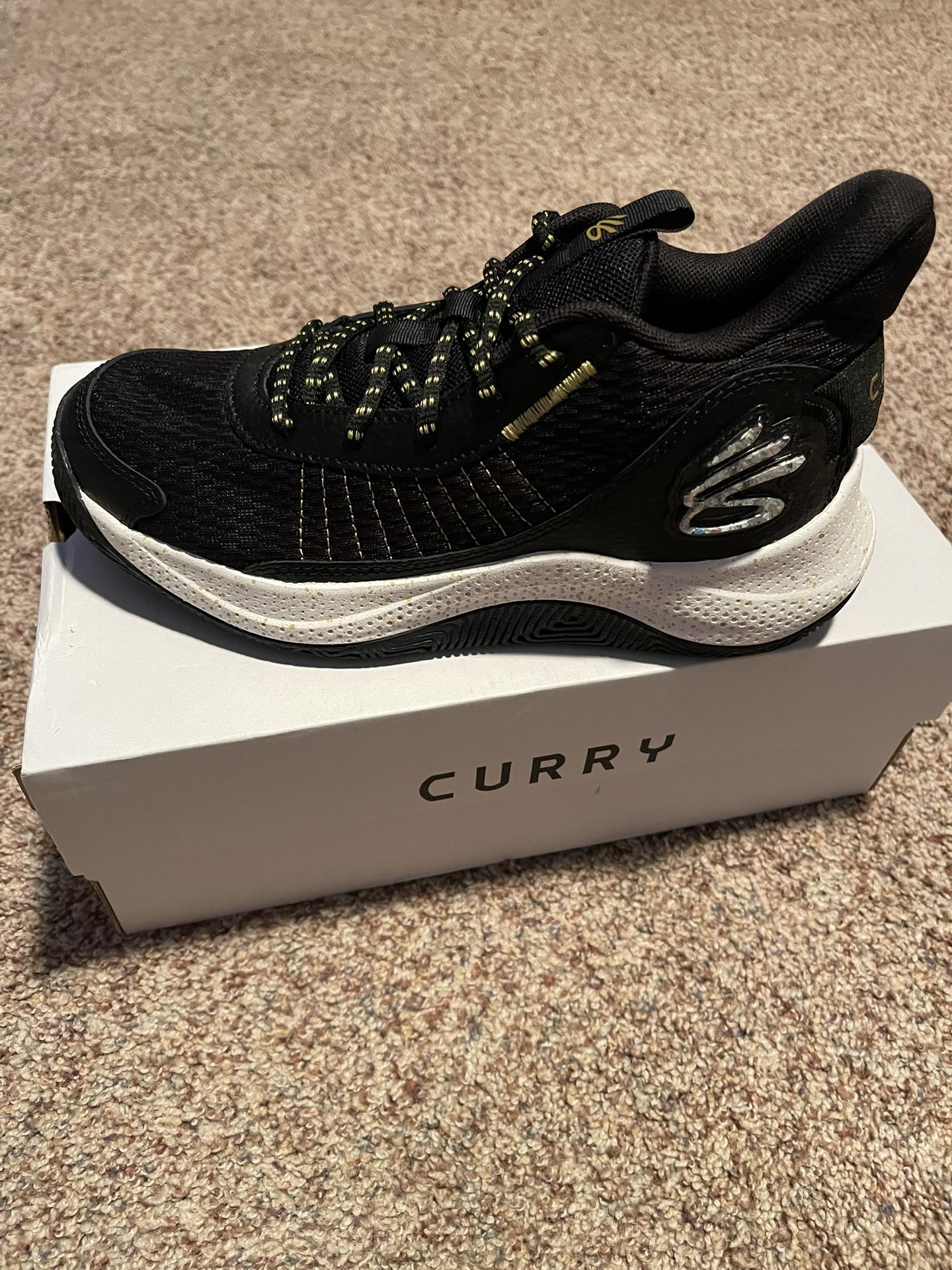 Curry Basketball Shoes size 6.5y
