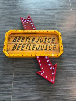 Light-Up Hanging Marquee Beetlejuice Sign