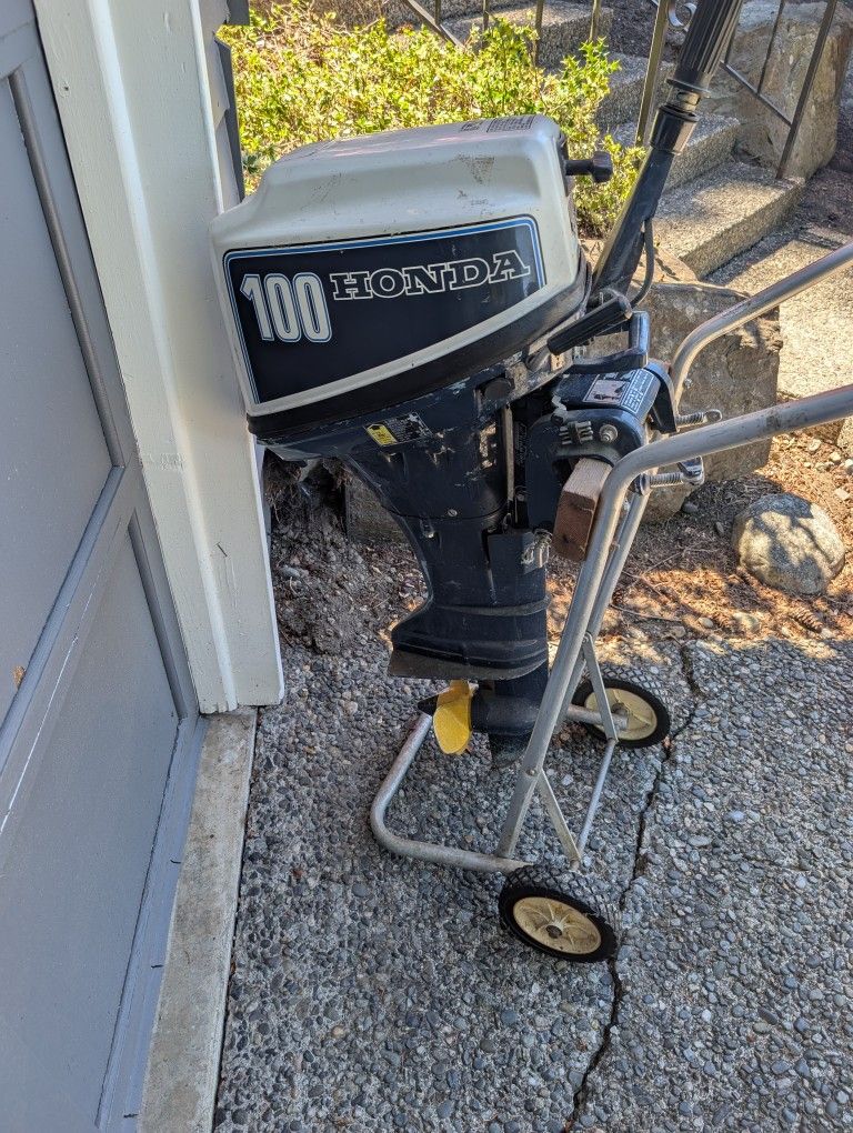 Honda 10 Outboard - Parts Motor
