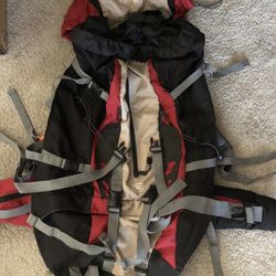 Hiking backpack lots of pockets and zippers