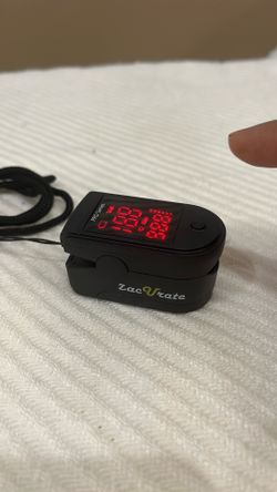 Newbrand Zacurate Pro series 500dl Fingertip Pulse Oximeter Blood Oxygen Saturation Monitor With Silicon And lanyard Cover With Batteries 