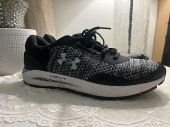 Under armor Shoes